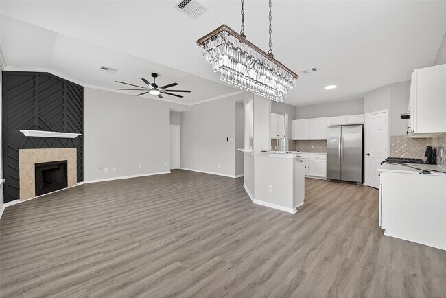 Building Photo - 16311 Yabbie Dr