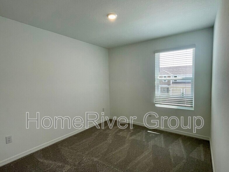 Building Photo - 2123 Hallier Cv