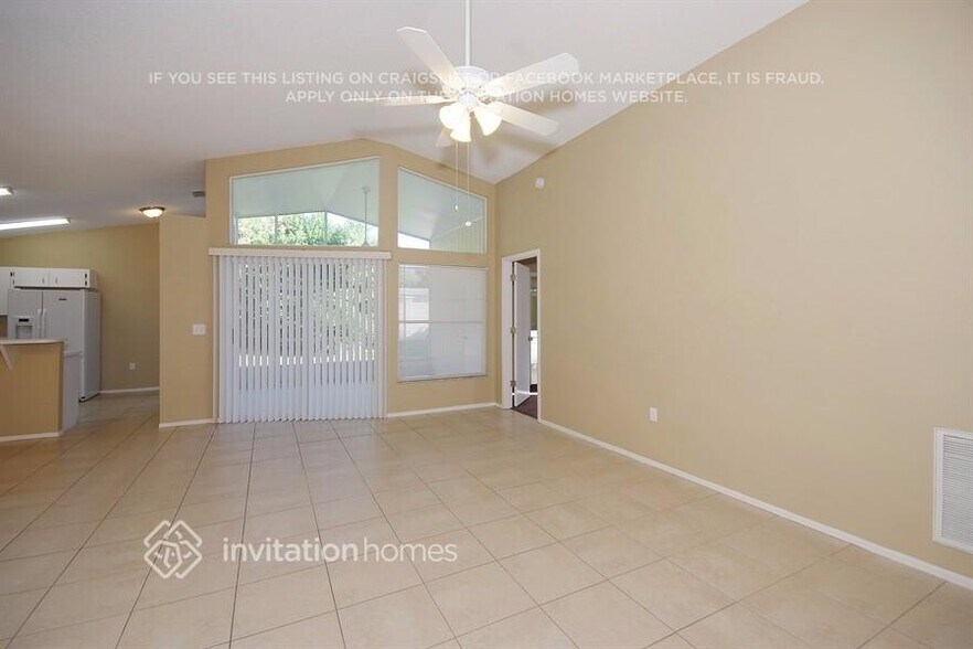 Building Photo - 447 Emerald Cove Loop