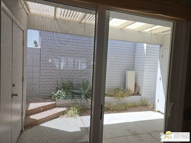 Building Photo - 2518 S Sierra Madre