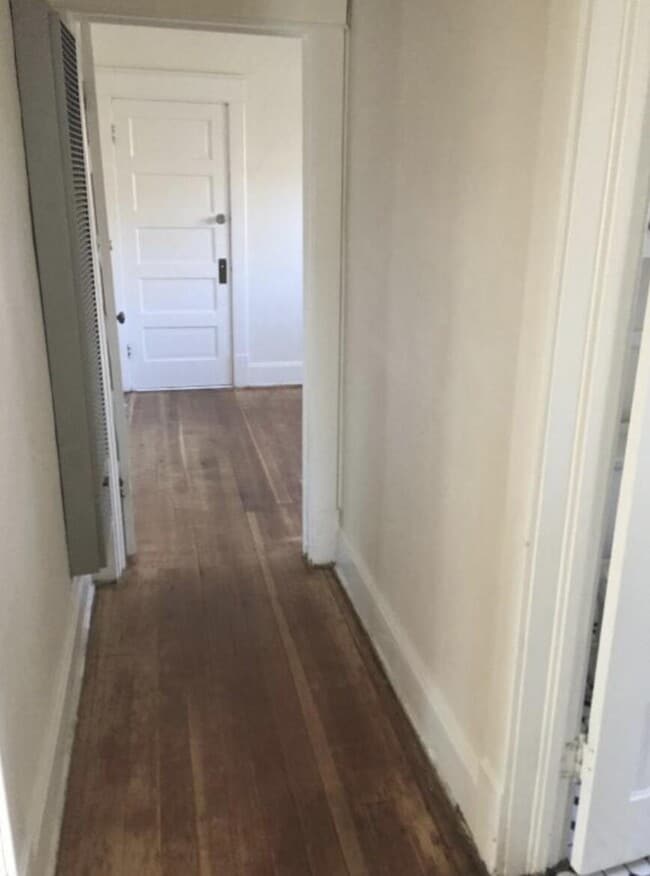 Building Photo - 213 Princeton Dr SE