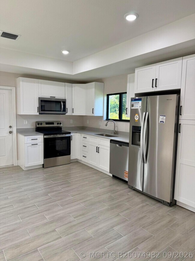 Building Photo - 4421 Timber Ridge Ln