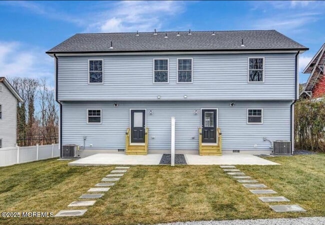 Building Photo - 8 Ravine Dr