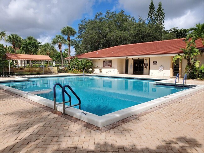 Building Photo - 5550 NW 44th St