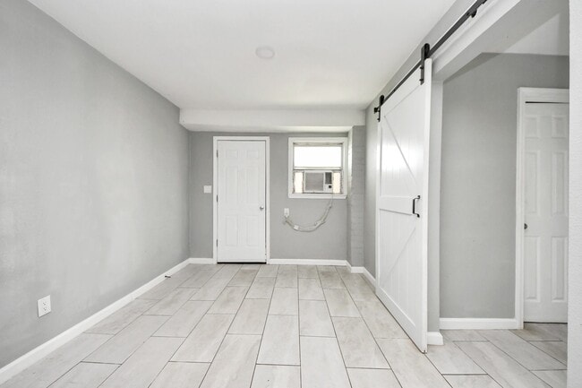 Building Photo - 7919 Brays St