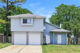 Building Photo - 15818 Gatebriar Dr