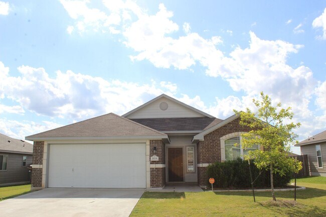 Primary Photo - CUTE 3 BEDROOM, 2 BATH