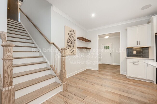 Building Photo - 19016 Yellow Birch Dr