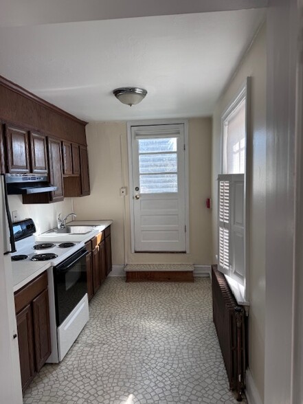 Kitchen (new floor to be installed) - 314 W Miner St