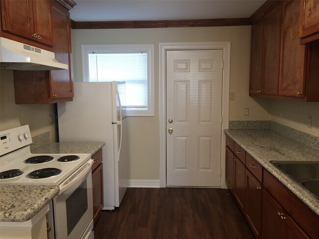 Building Photo - 4031 Ward St