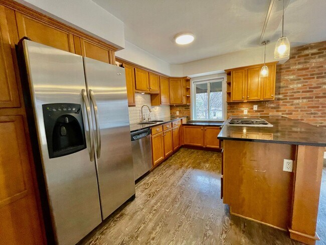 Building Photo - Adorable Condo in Perfect Fort Collins Location!