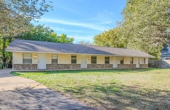 Building Photo - 514 N Ponca Ave