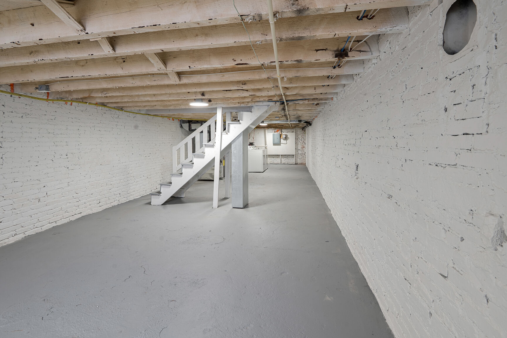Building Photo - 28 N Pulaski St