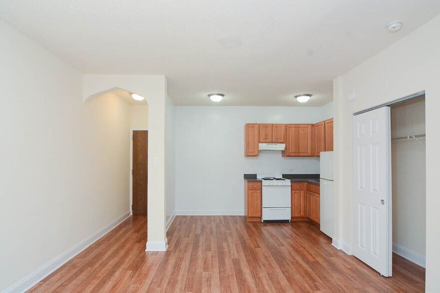 Building Photo - 1742 N Humboldt Blvd