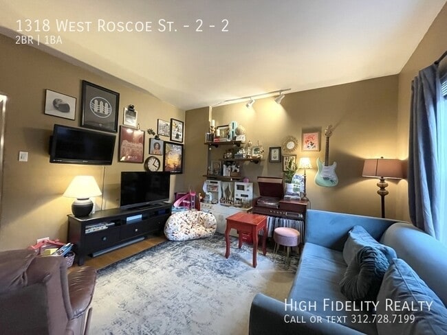 Building Photo - 1318 W Roscoe St