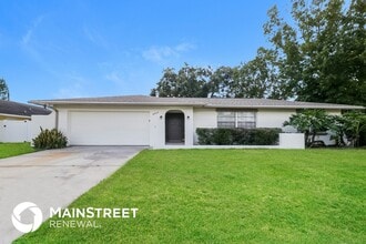 Building Photo - 8024 Nicklaus Dr