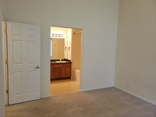 Building Photo - 3735 Strawberry Field Grove