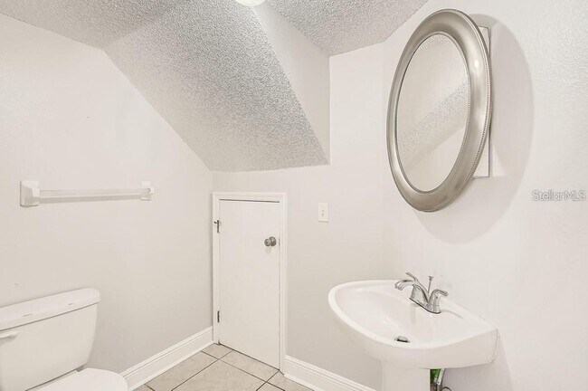 Building Photo - 2023 Fluorshire Dr