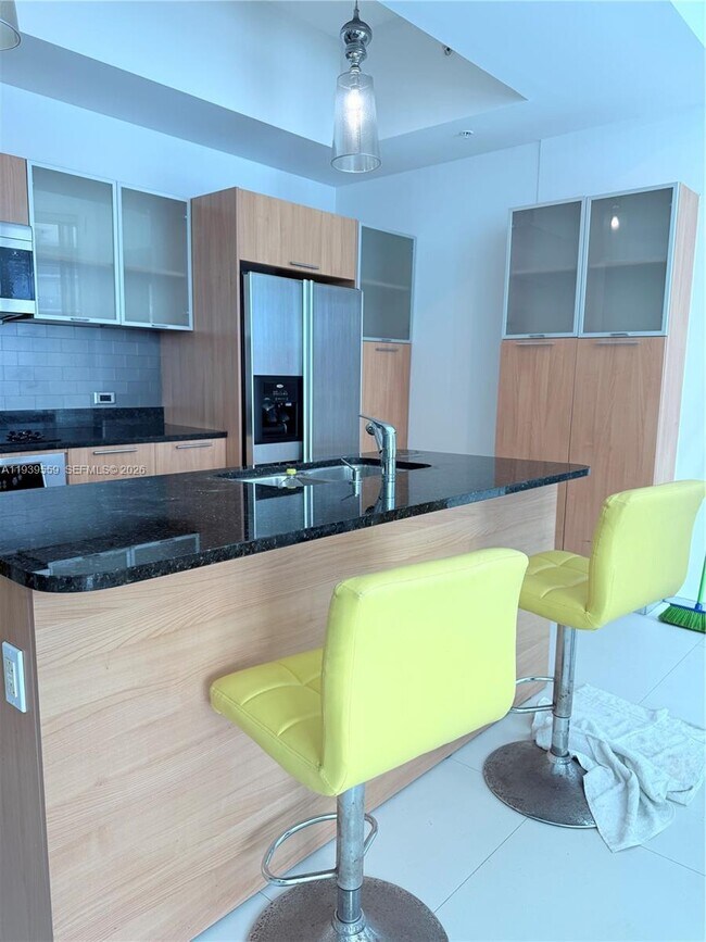 Building Photo - 480 NE 30th St