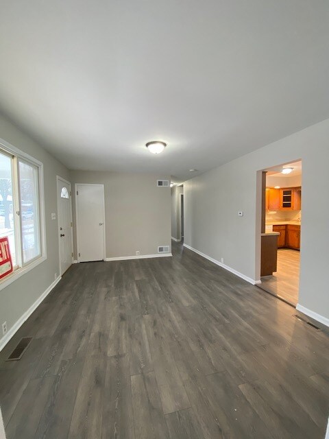 Building Photo - 230 Healy Ave