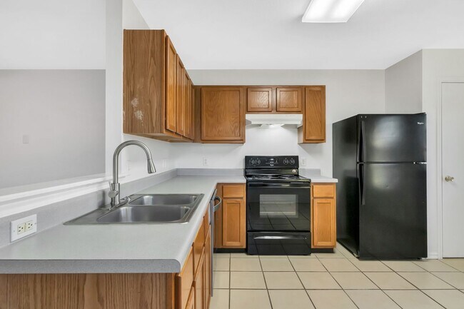 Building Photo - Charming 3 Bed, 2 Bath House with Serene Yard