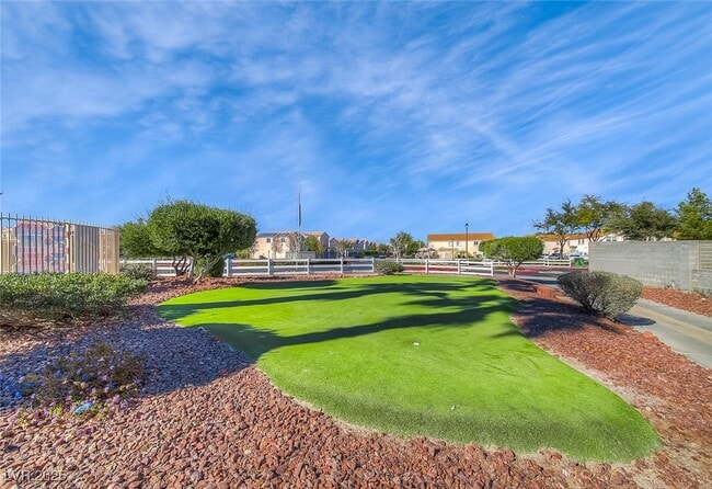 Building Photo - 6371 Lorne Green Ave