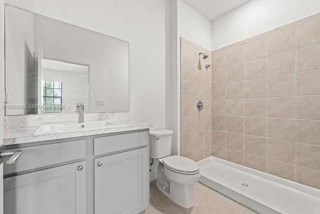 Building Photo - 1167 SW 7th Ct