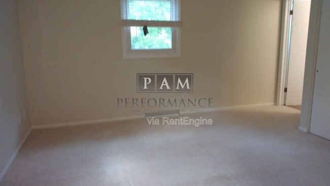 Building Photo - 13350 W Bluemound Rd