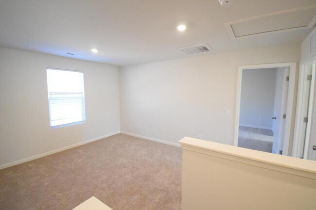 Building Photo - 569 Calvin Sowers Rd