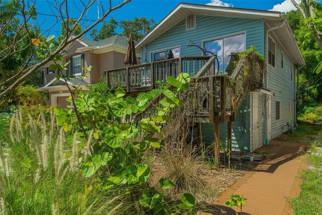 Building Photo - 3315 W Empedrado St