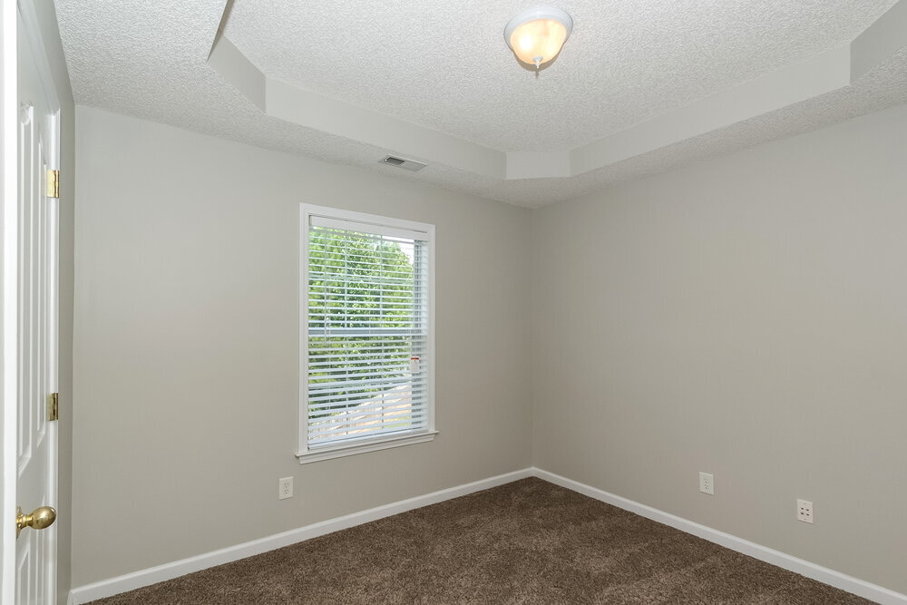 Building Photo - 3 Brightling Ln