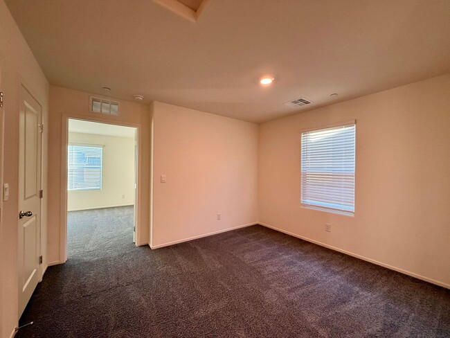 Building Photo - Brand-New Townhome for Rent in the Highly ...