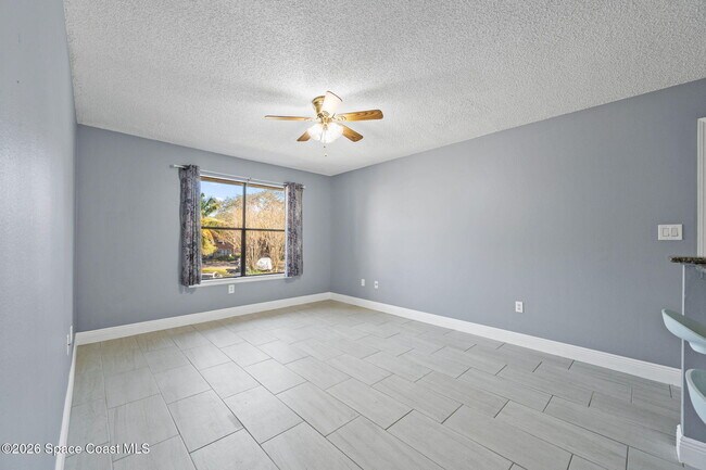 Building Photo - 225 S Tropical Trail