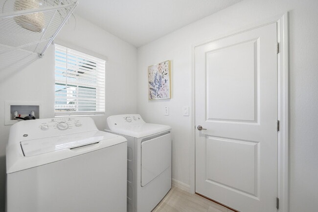 Building Photo - Charming 3-Bed Oasis with 2 Baths in Land O' Lakes – Your Ideal 1,448 Sq Ft Retreat!