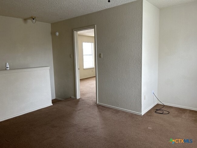 Building Photo - 2607 Schulze Dr