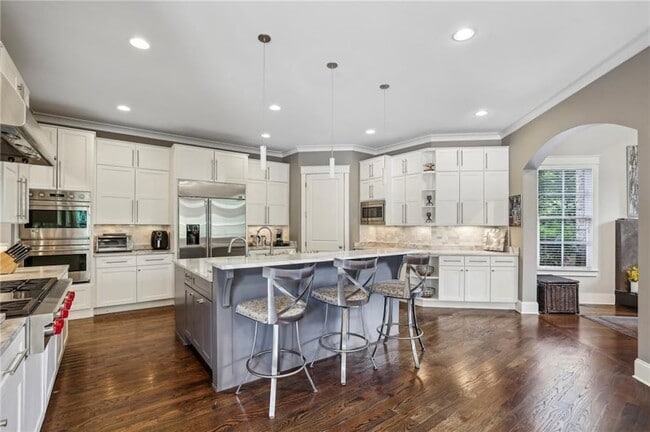 Building Photo - 6285 Aberdeen Dr NE