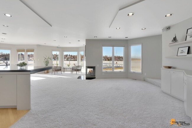 Building Photo - 1835 W 15th Ave