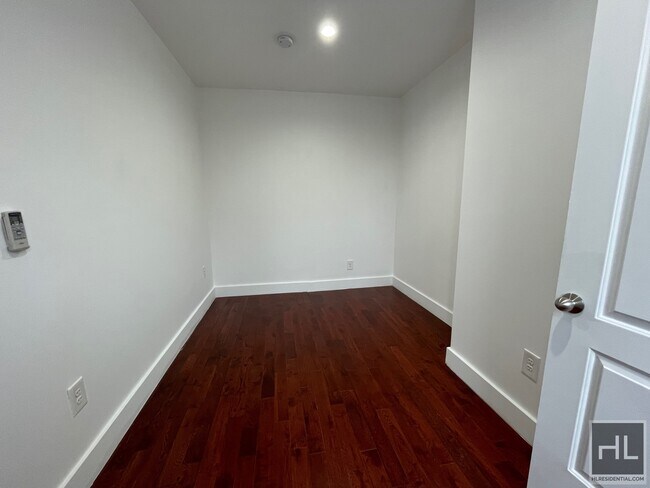 Building Photo - 1165 Fulton St