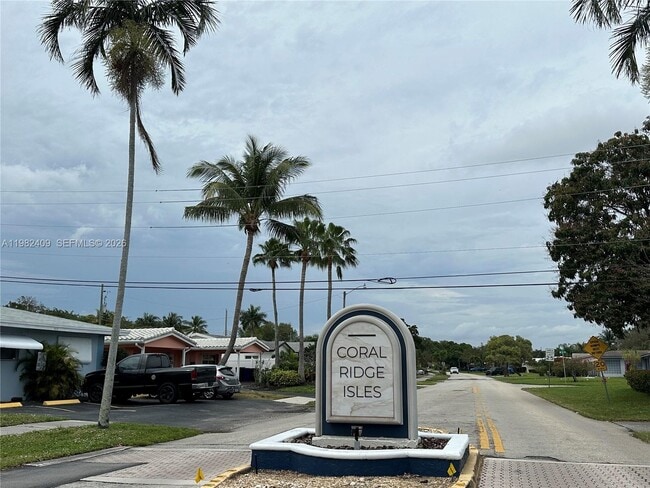 Building Photo - 1400 NE 56th St