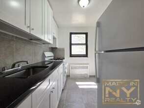 Building Photo - 2 bedroom in FRESH MEADOWS NY 11365
