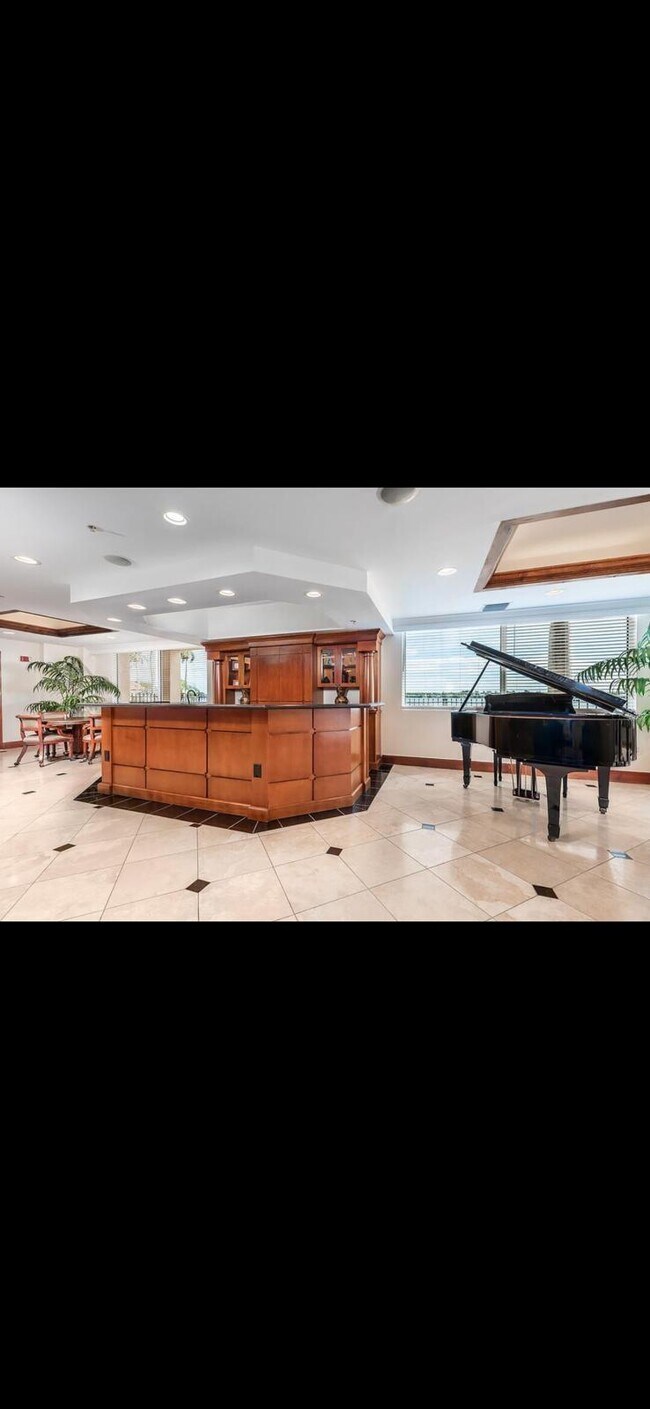 Building Photo - 1803 N Flagler Dr