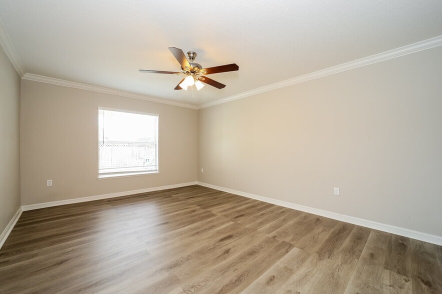 Building Photo - 116 River Cove Cir