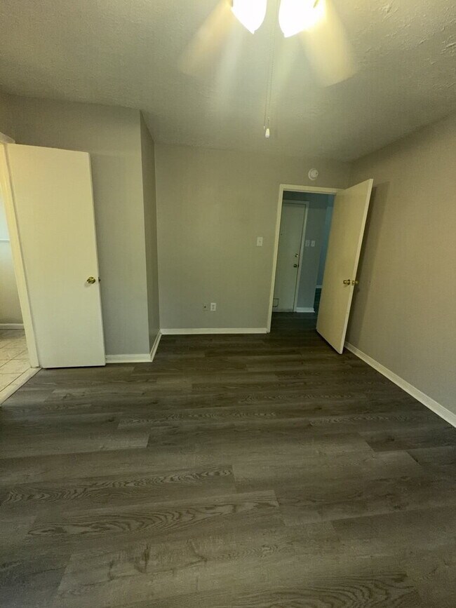 Building Photo - 16815 Methil Dr