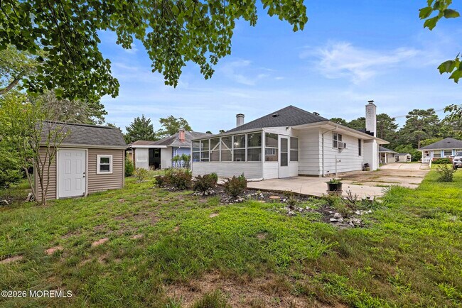 Building Photo - 2264 Hovsons Blvd