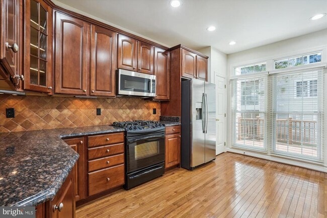 Building Photo - 4524 Fair Valley Dr