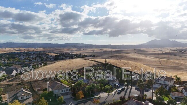 Building Photo - 729 Copperfield Ct