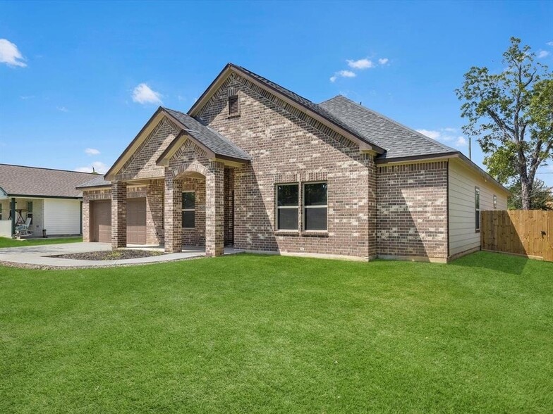 Building Photo - 517 N 4th St