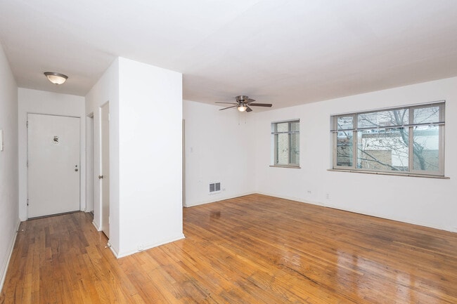 Building Photo - Villa Wynanda