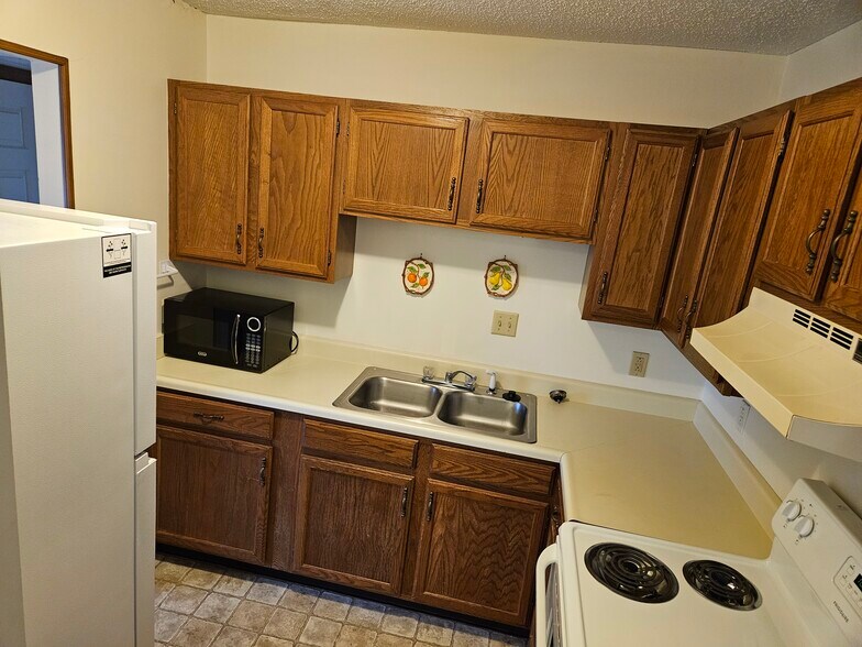 Building Photo - 208 Huckleberry Heights Dr