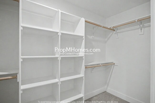 Building Photo - 3544 SW Tegart Ln